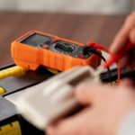 Verificarea instalațiilor electrice – când și de ce este necesară